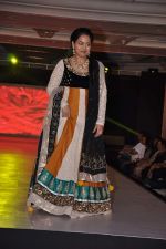 Model walk the ramp at Umeed-Ek Koshish charitable fashion show in Leela hotel on 9th Nov 2012 (68).JPG